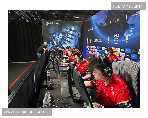 esports数据周强深度解析英雄联盟游戏策略与技巧分享，助你快速提升竞技水平